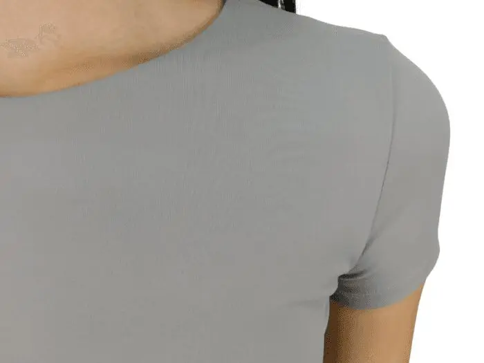 Top deportivo de manga corta gris